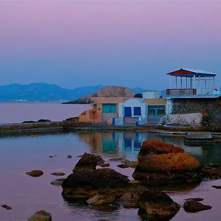 Traditional House By The Sea *