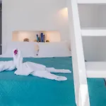 Traditional House By The Sea بيت للعطل Mandrakia