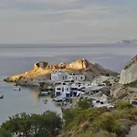 Traditional House By The Sea *