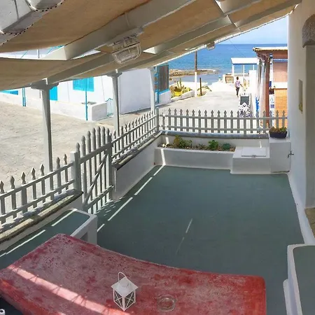 Traditional House By The Sea בית נופש *
