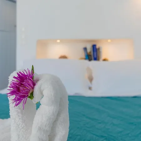 Traditional House By The Sea בית נופש Mandrakia